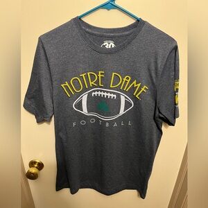 Unisex Notre Dame Student & Alumni 30 years of football T-shirt size medium